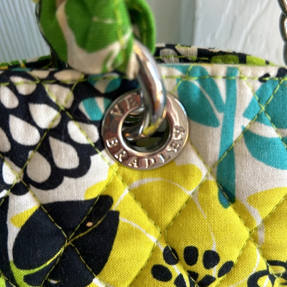 Vera Bradley removable crossbody strap. Also handles. - Picture 4 of 8